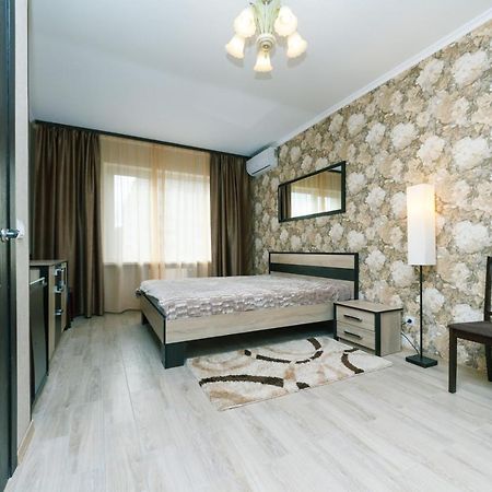 Poznyaky Apartments Patriotika Kiev Dış mekan fotoğraf