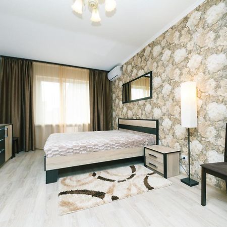 Poznyaky Apartments Patriotika Kiev Dış mekan fotoğraf