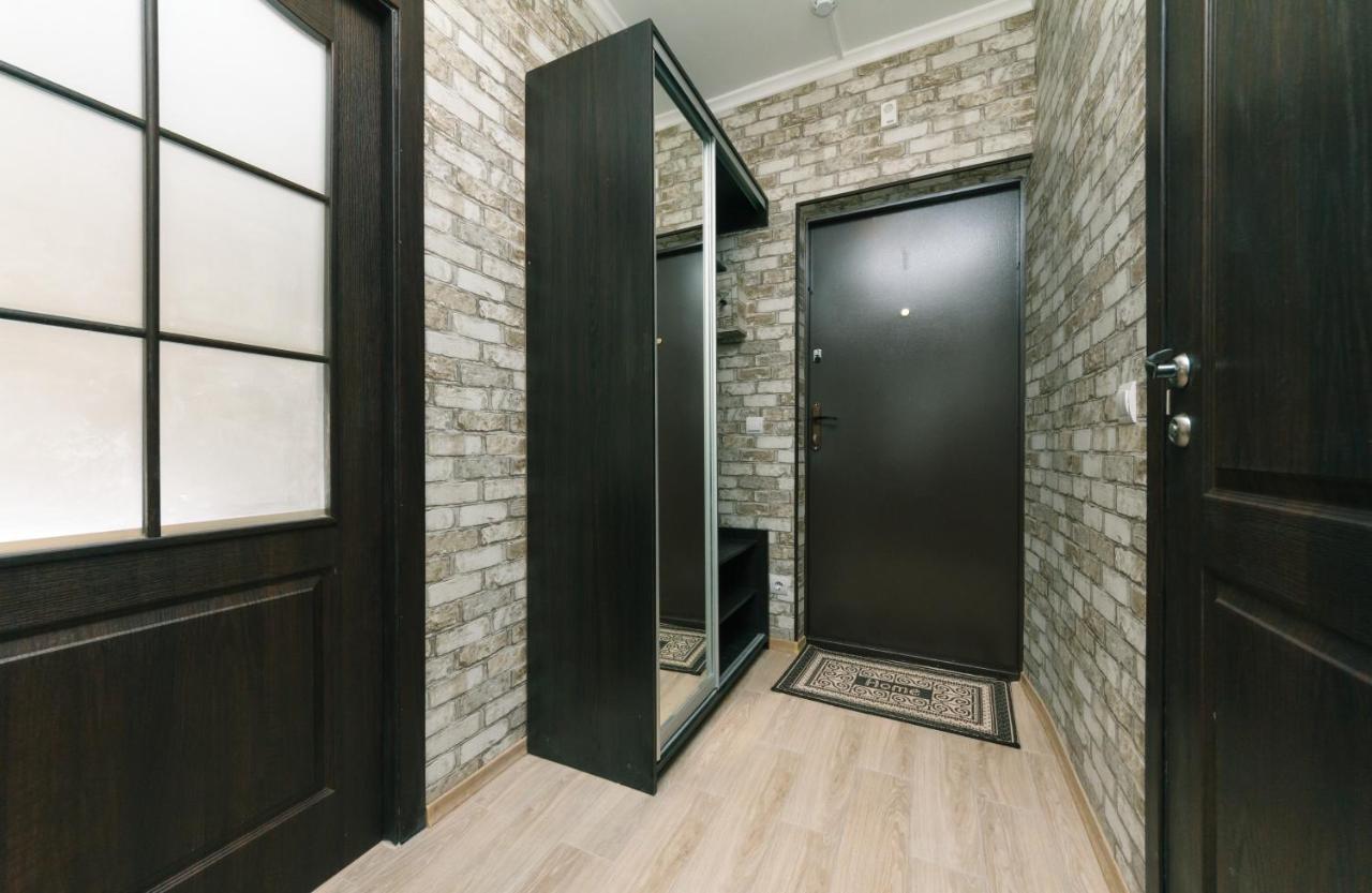 Poznyaky Apartments Patriotika Kiev Dış mekan fotoğraf